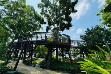 Isle of Botanica, Setia Eco Glades