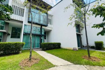 Symphony Hills Schubert