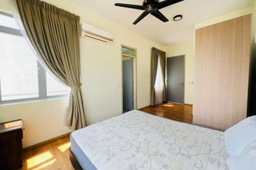 Symphony Hills Schubert