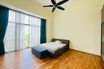 Symphony Hills Schubert