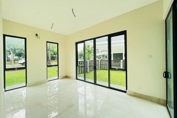 Charms of Nusantara, Setia Eco Glades