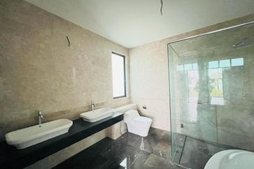 Charms of Nusantara, Setia Eco Glades