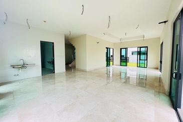 Charms of Nusantara, Setia Eco Glades