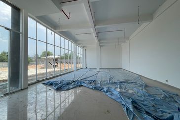 [NEW SEMI-D Factory] Sale / Let - Bandar Puncak Alam