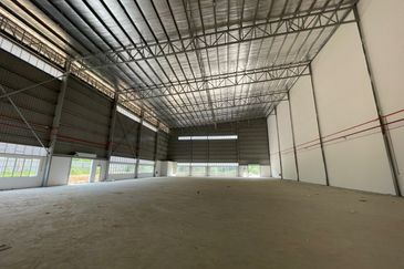 [NEW SEMI-D Factory] To Let - Bandar Puncak Alam