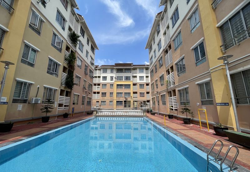 Laman Suria e-Resort Apartment