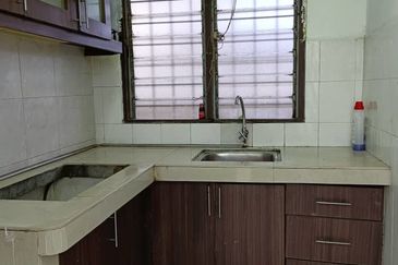 Aman Putra Apartment