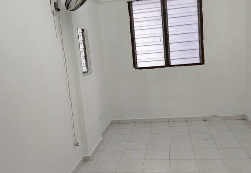 Aman Putra Apartment