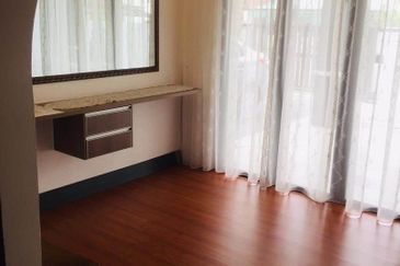 NICE 2.5 Storey SEMID Bukit Anggerik, Len Seng Cheras