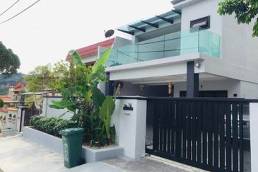 NICE 2.5 Storey SEMID Bukit Anggerik, Len Seng Cheras
