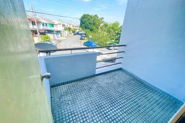 DOUBLE STOREY HOUSE, SS 19 SUBANG JAYA, SELANGOR