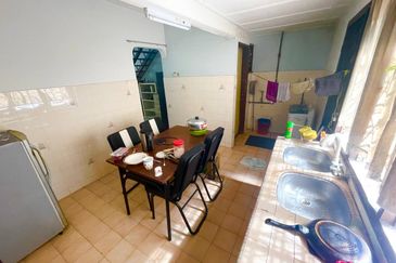 DOUBLE STOREY HOUSE, SS 19 SUBANG JAYA, SELANGOR