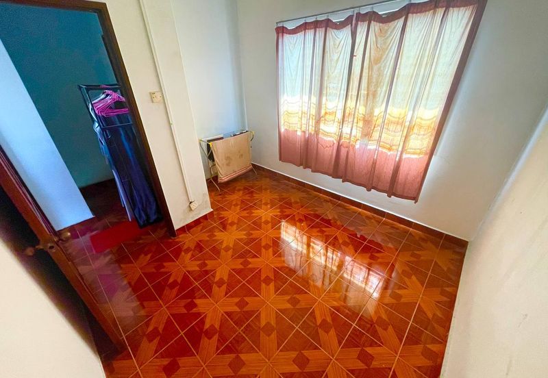 DOUBLE STOREY HOUSE, SS 19 SUBANG JAYA, SELANGOR