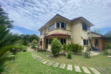 Bungalow at Kenanga Garden Sungai Buloh Country Resort