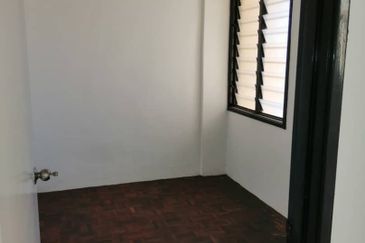 Desa Bistari Gelugor Batu Uban Penang