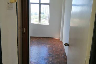 Desa Bistari Gelugor Batu Uban Penang