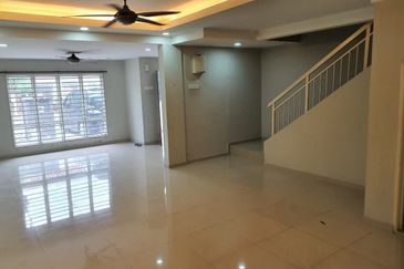 Double Storey Terrace Bandar Saujana Putra SP4