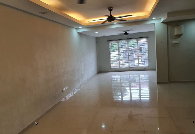 Double Storey Terrace Bandar Saujana Putra SP4