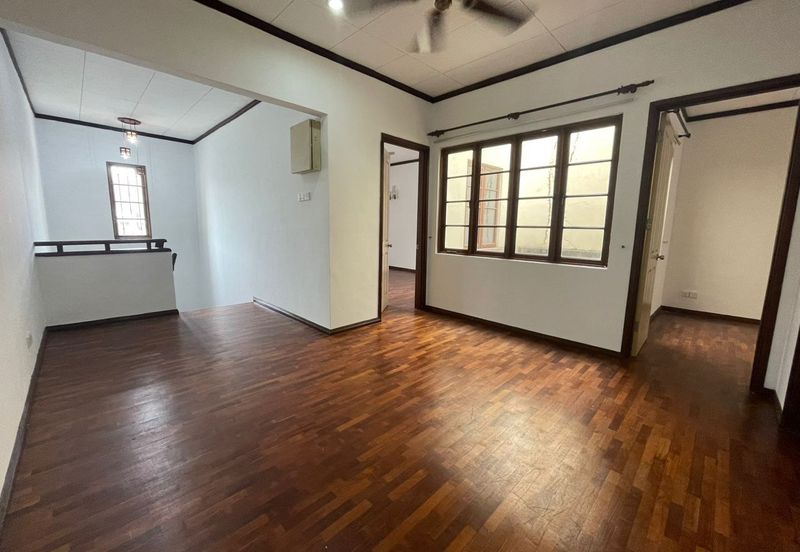 Double Storey Superlink Jalan Adang, Seksyen U8 Bukit Jelutong