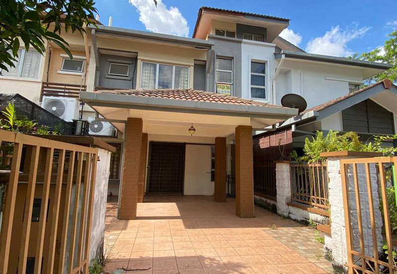Double Storey Jalan Arca Seksyen U8 Bukit Jelutong, Shah Alam