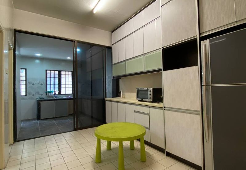 Double Storey Jalan Arca Seksyen U8 Bukit Jelutong, Shah Alam