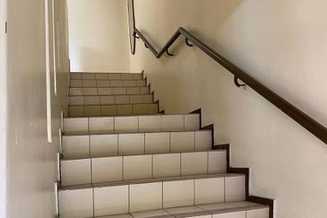 Double Storey Jalan Arca Seksyen U8 Bukit Jelutong, Shah Alam