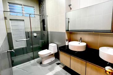 Ayu Impian, Alam Nusantara