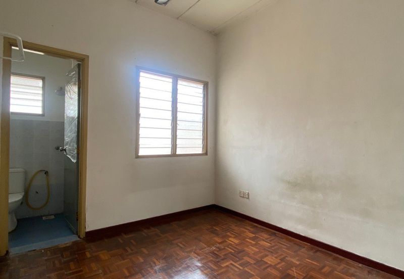 Deposit Rendah Bandar Saujana Utama Sungai Buloh, Selangor