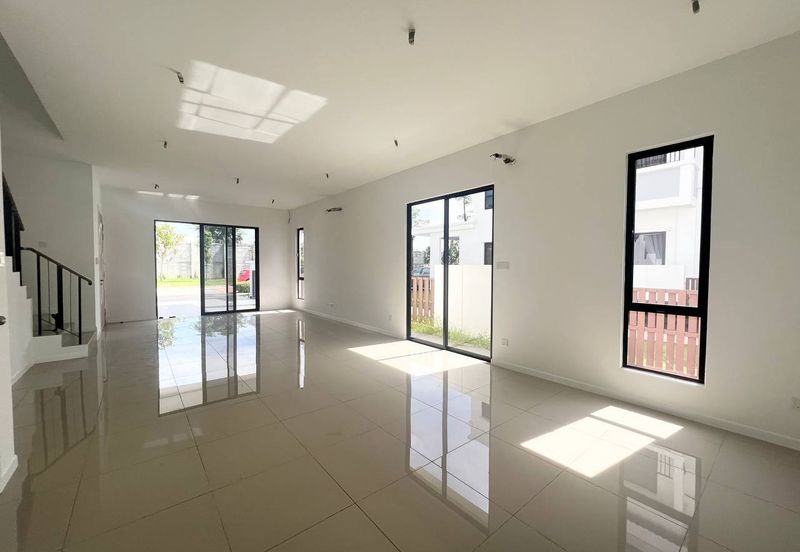 Reef Of Tropics, Setia Eco Glades