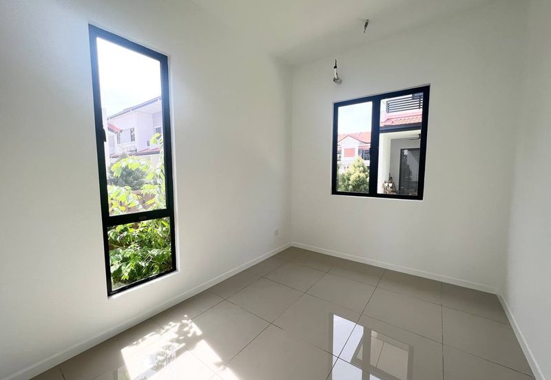 Reef Of Tropics, Setia Eco Glades