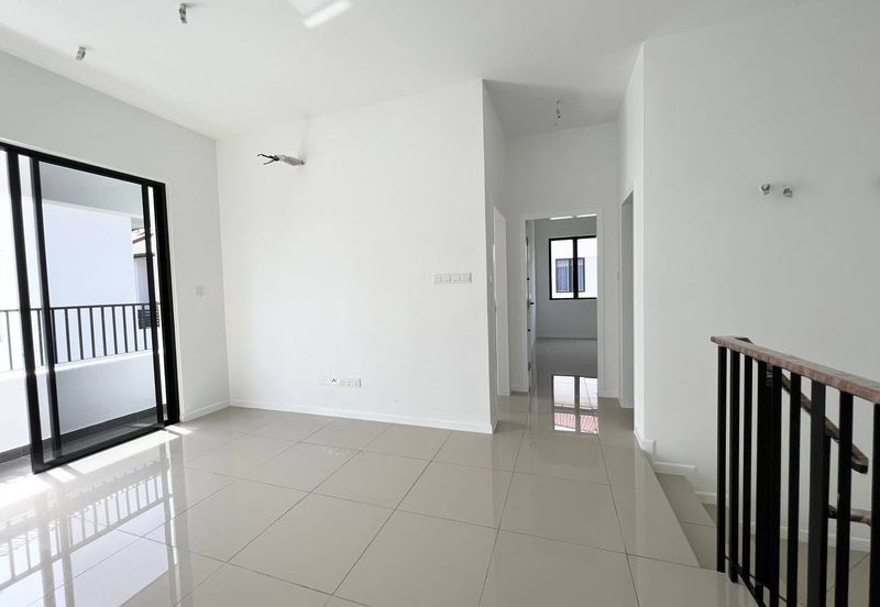 Reef Of Tropics, Setia Eco Glades