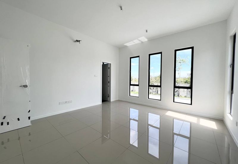 Reef Of Tropics, Setia Eco Glades