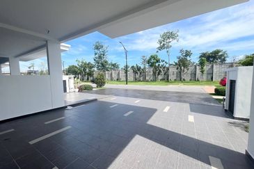 Reef Of Tropics, Setia Eco Glades