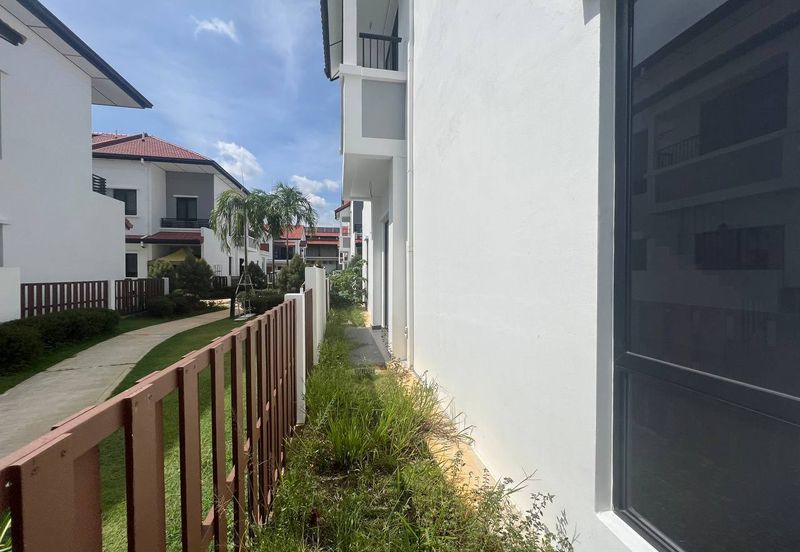 Reef Of Tropics, Setia Eco Glades