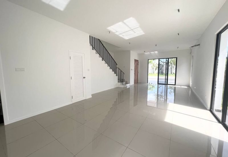 Reef Of Tropics, Setia Eco Glades