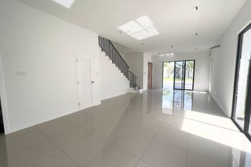 Reef Of Tropics, Setia Eco Glades