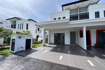 Reef Of Tropics, Setia Eco Glades