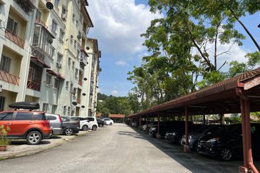 Pangsapuri Seri Galaksi