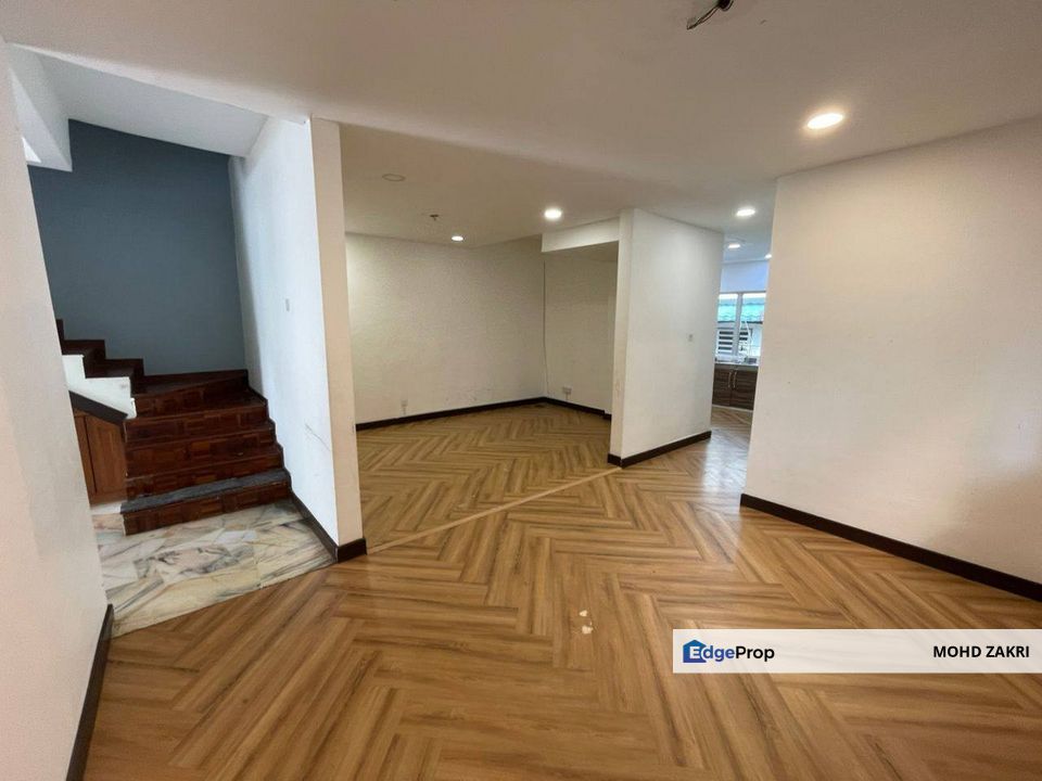 Corner Lot Double Storey Jalan Beting section 8 Shah Alam for sale for