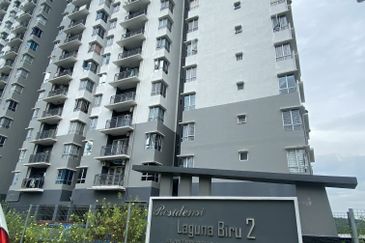 Residensi Laguna Biru 2