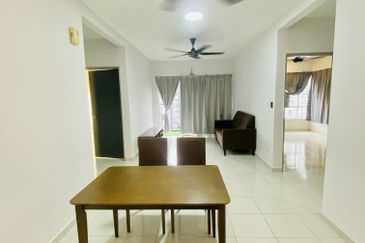 Residensi Laguna Biru 2