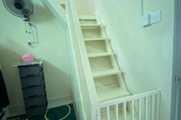 Single Storey End Lot - jalan Kebun, Klang