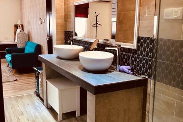 TAMAN HARMONIS GOMBAK