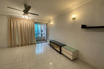 RIANA GREEN TROPICANA