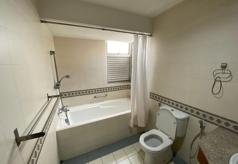 RIANA GREEN TROPICANA