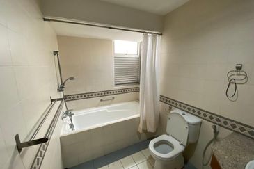 RIANA GREEN TROPICANA