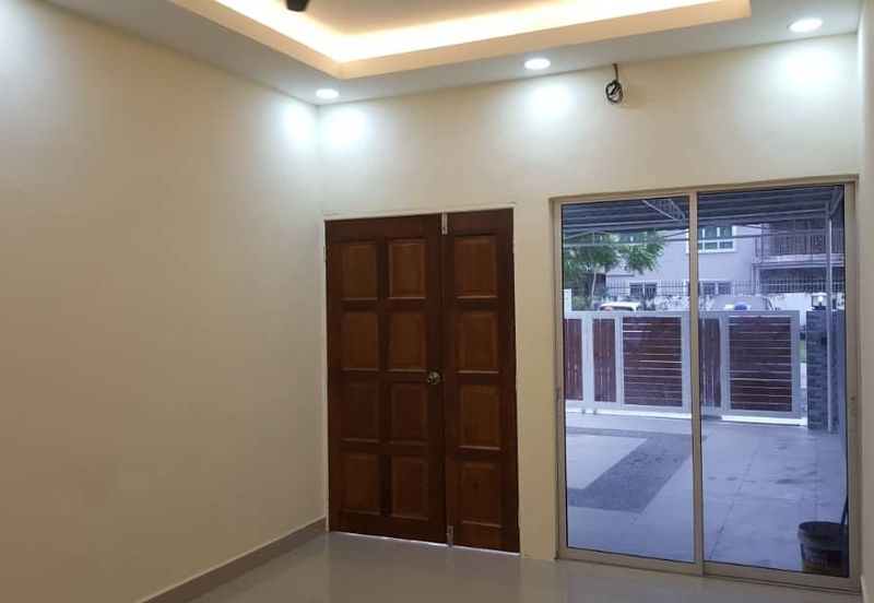 Fully Renovated Single Storey Terrace House Taman 