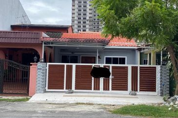 Fully Renovated Single Storey Terrace House Taman 