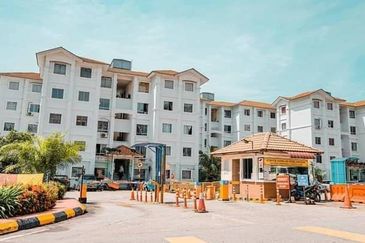 Residensi Warnasari 1