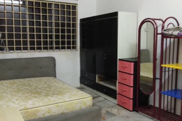 Residensi Warnasari 1